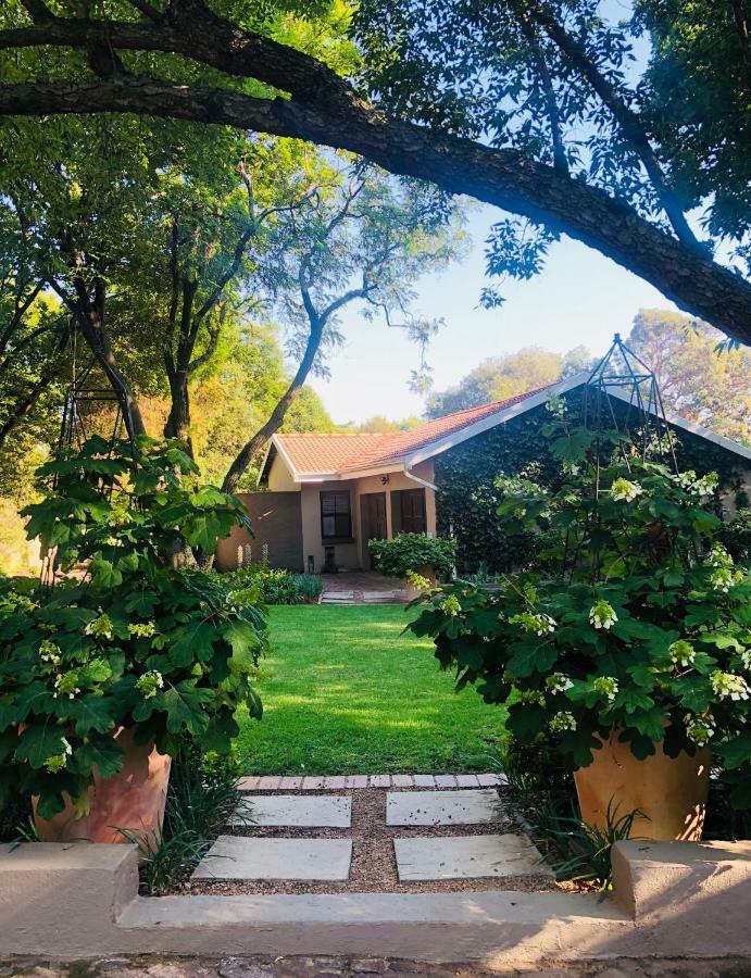 Bella B'S Bed & Breakfast โจฮันเนสเบิร์ก ภายนอก รูปภาพ